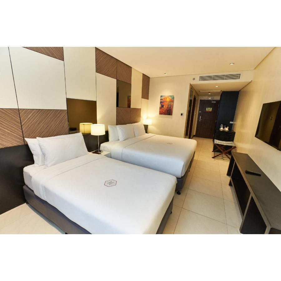 Summit Hotel Tacloban Exterior foto